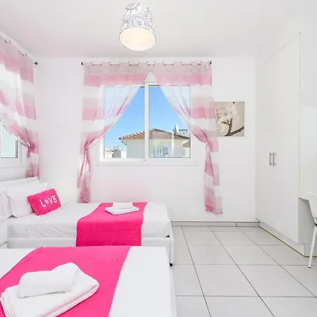 Вилла Avra Villas *