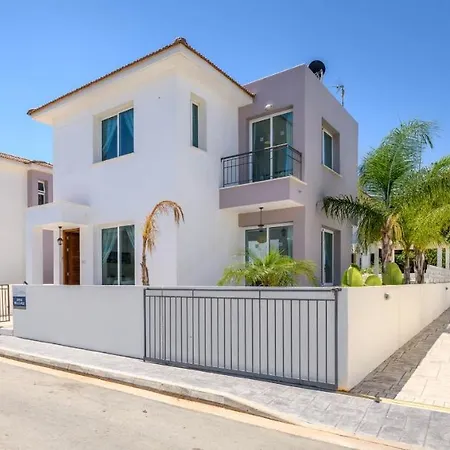 Avra Villas *