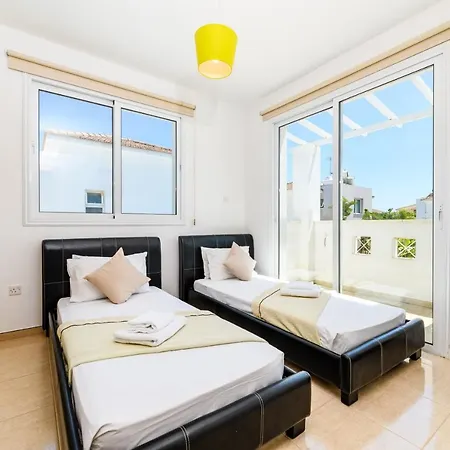 Avra Villas *